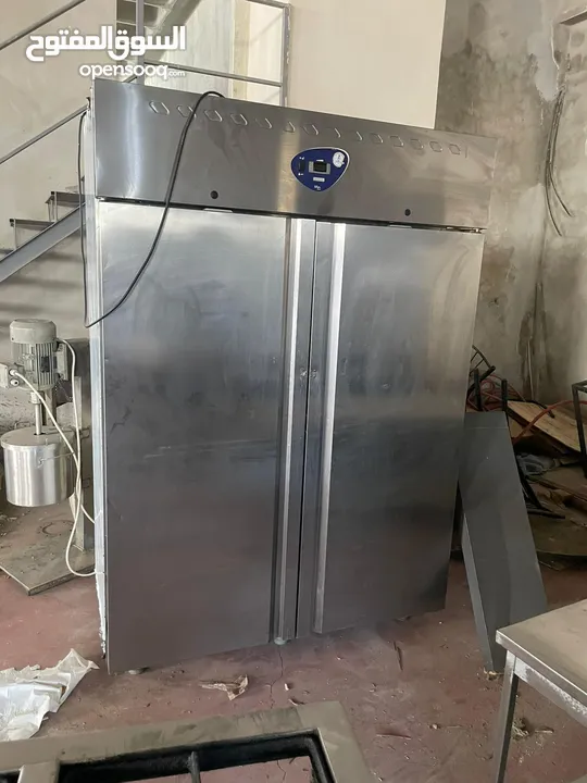 عدة مطعم مستعمله شهر