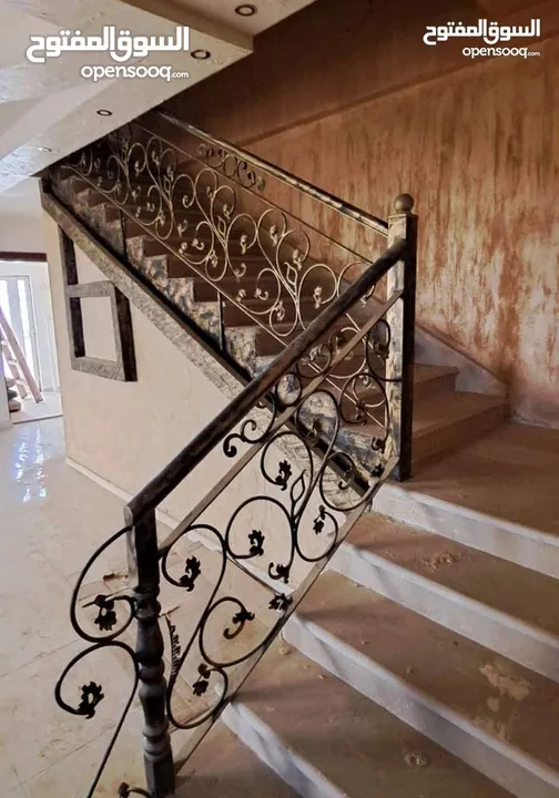 فيلا للبيع في شارع المطار جديده