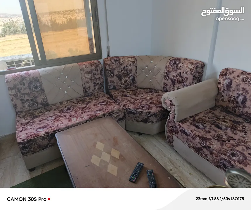 اثاث منزل بحالة الوكاله وأجهزة كهربائية