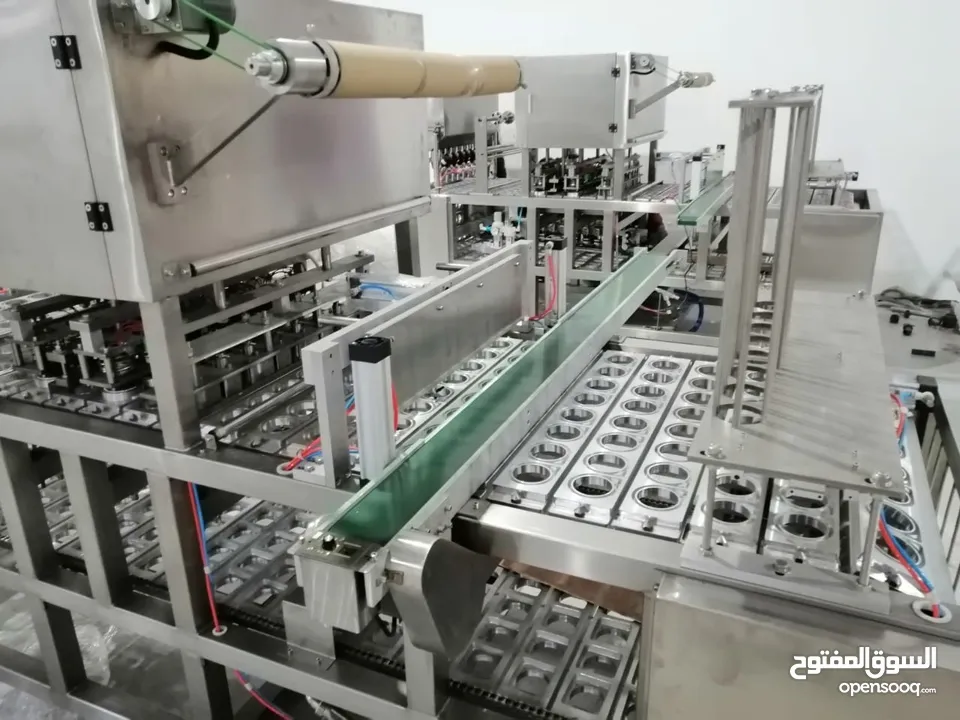 ماكينات تعبئه الكاسات