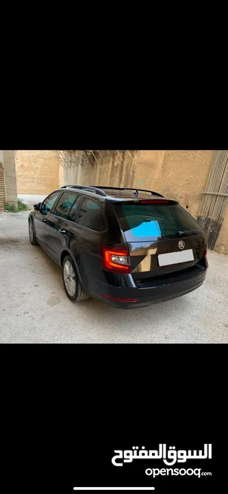 سكودا اوكتافيا فللللللللل مع بانوراما بحاله الشركة  بصمه / led full