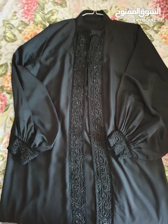 عباءه سوداء مستعمل قياس L