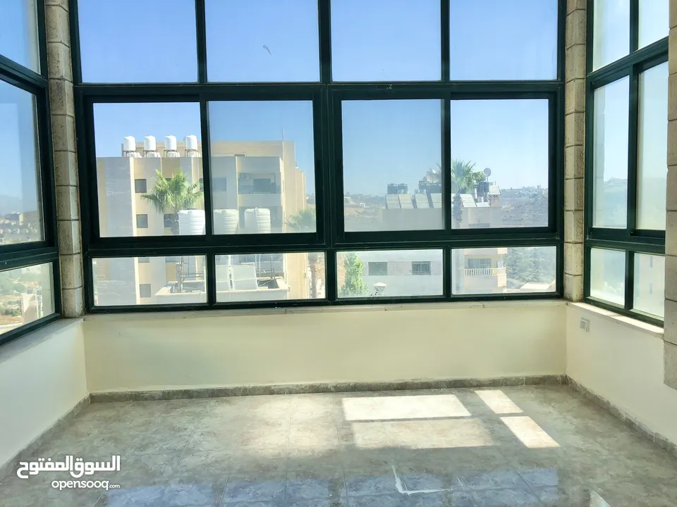 شقة للإيجار جزء من فيلا  في رام الله