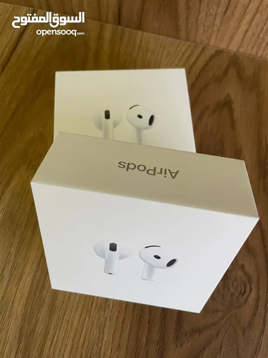 iPhone 13 (128 gb) 86%  أيفون 13 بطاريات عالية بحالة الوكالة   New apple airpods 4