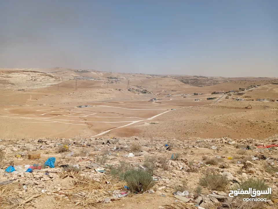 من المالك مباشرة 20 قطعة أراض سكنية شارع الحزام  ( المغيرات/وادي القطار )شرق عمان  مفروزة جديد للبيع