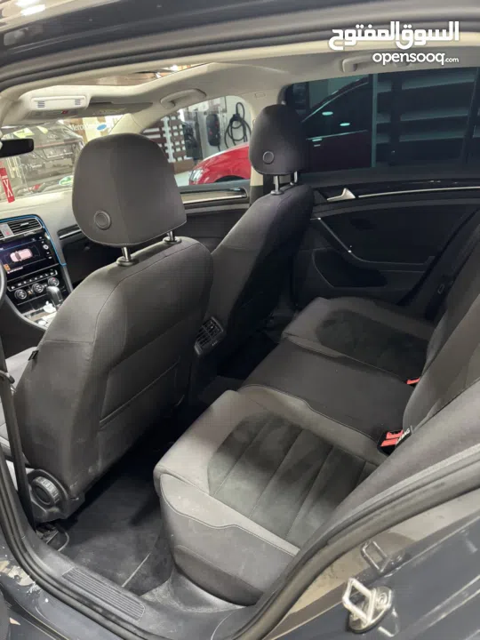 جولف 2019 محرك 1500 بنزين فتحة سقف بانوراما ساعات ديجيتال هوك خلفي ليد وزينون شركة فحص نخب