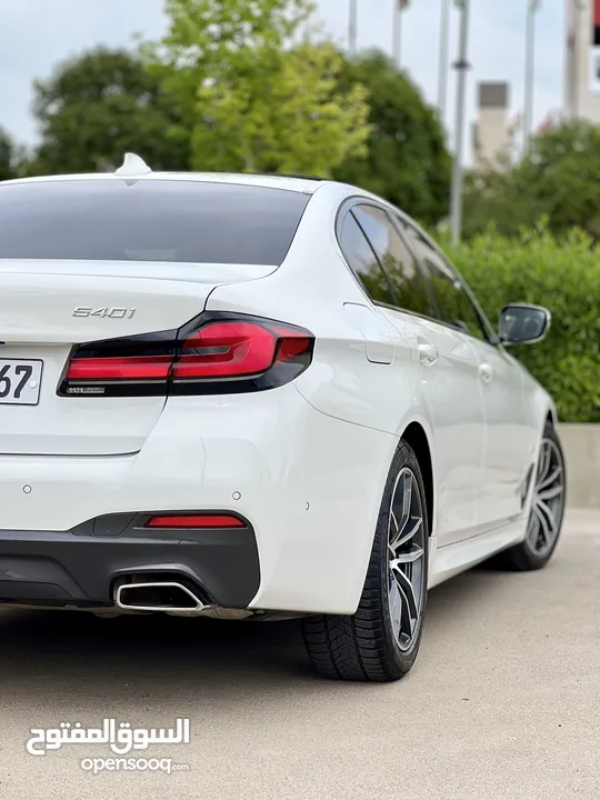 BMW 540i 2022 M5 package