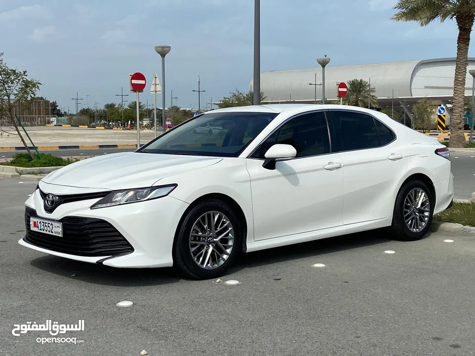 2018 Toyota camry LE 1 owner 38000 km only