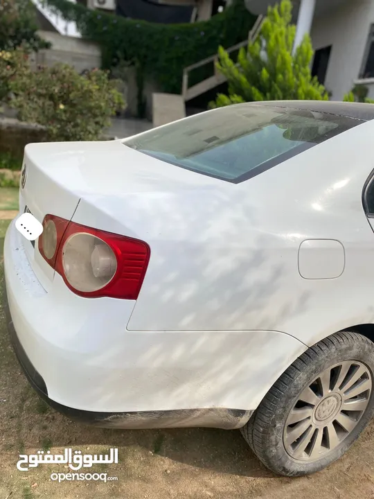 جيتا 2010 لون ابيض واسود