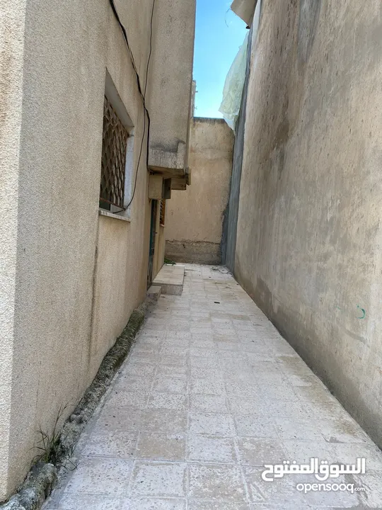 منزل مستقل في السلط المغاريب