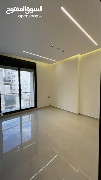 شقق للبيع 95م (سكنية - استثمارية) في ديرغبار شارع ال 60 ، مطبخ راكب ، تدفئة غاز _ رويال للاسكان