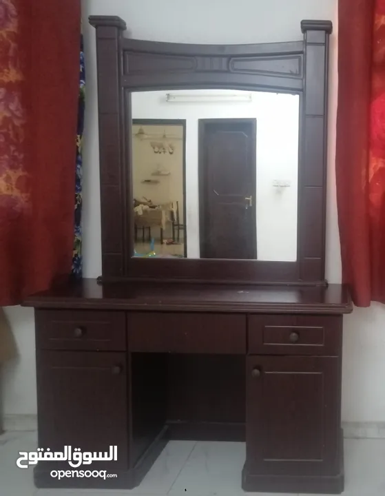 big size mirror  and dressing table