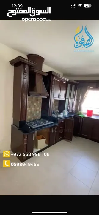 شقه مستقله من ضمن فيلا مميزة للايجار مساحع كبيرة و اطلاله مميزة مكان مميز وهادئ للسكن