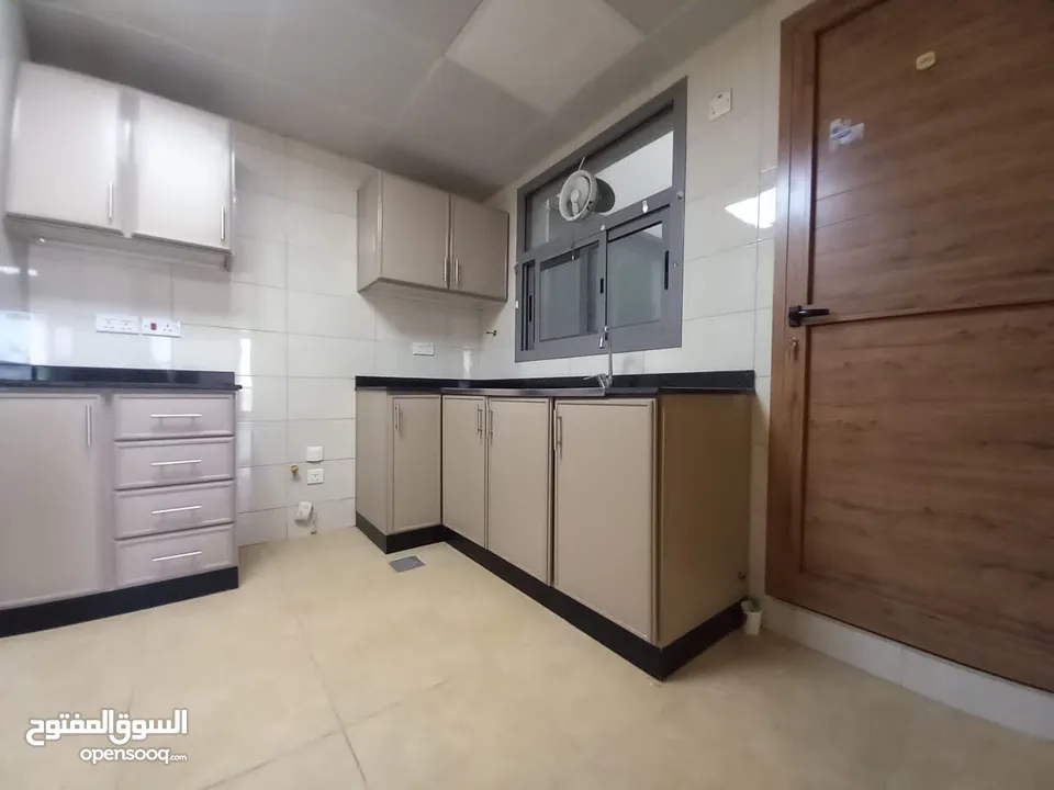 3 BR Refurbished Flat In Bait Al Falaj – Ruwi