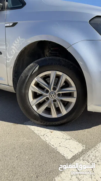 الرخصه والفحص مرفقات بالصور فولكس فاجن كادي ترخيص 2015/ركاب 6+1 محرك 2000 ديزل  جير عادي