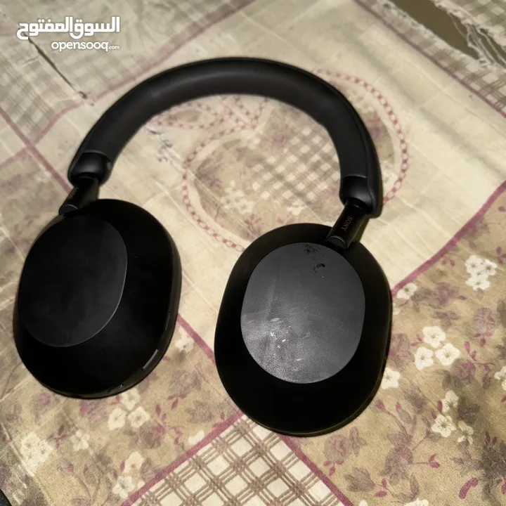 السعر 250Sony xM5