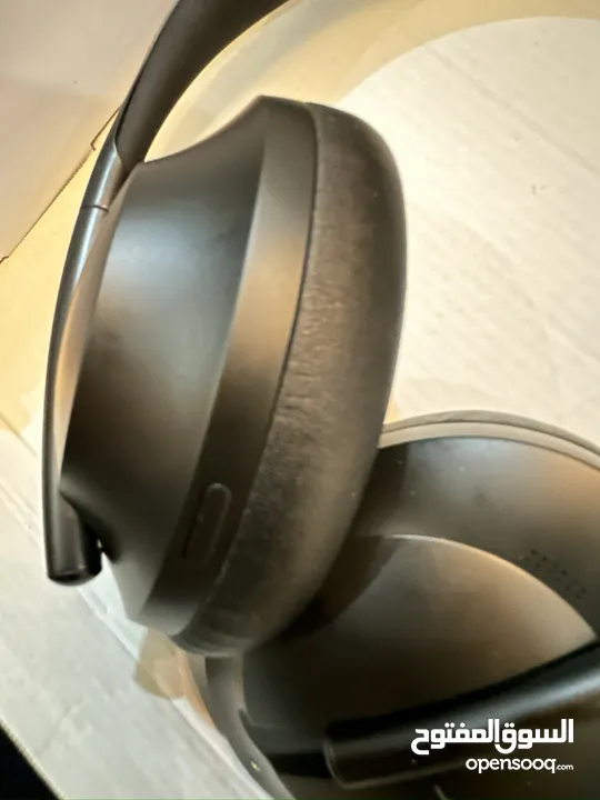 سماعات Bose NC 700 بحالة الوكالة (أفضل نوع سماعات و تباع بسعر 370 دولار و أكثر) سعر مميز جدا