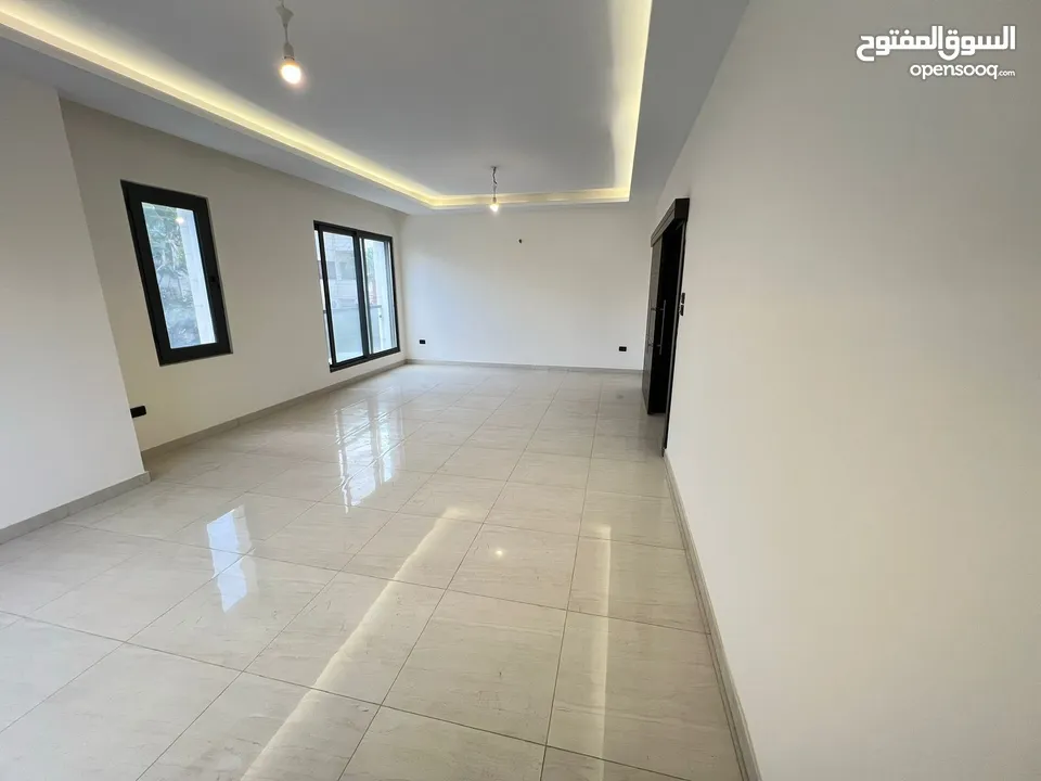 شقة فاخرة للبيع في عمان- ام السماق