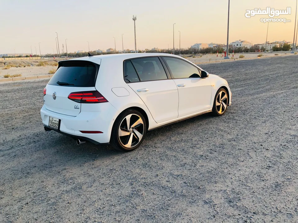 فولكسفاغن جولف GTi موديل 2018