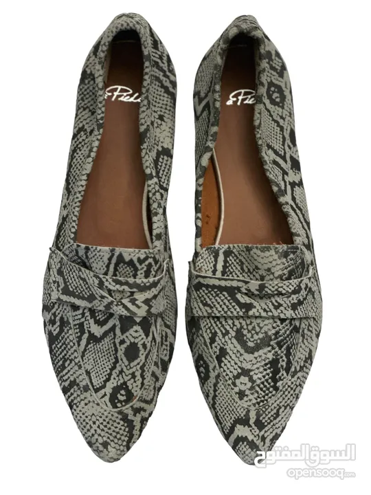 حذاء جلد حية اصلي جديد غير ملبوس ماركة A Piedi  A Piedi genuine snakeskin تمً شراؤه ولم يلبس نهائي