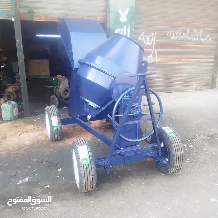 خلاطات باطون و ونش صرصور ومروحيات هيلكوبتر