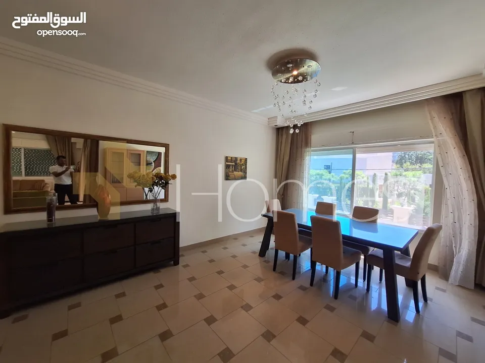 شقة طابق اول للبيع في الدوار الرابع بمساحة بناء 180م