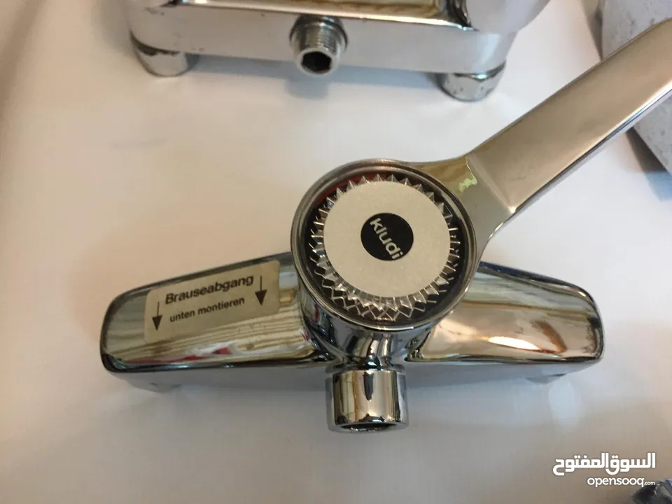 4 بطاريات دوش وحمام GROHE  و  KLUDI  المانيه  واكسوارات .