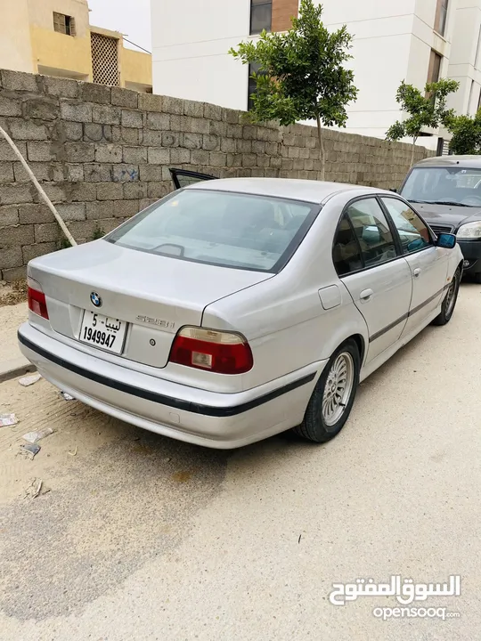 سيارة BMW528