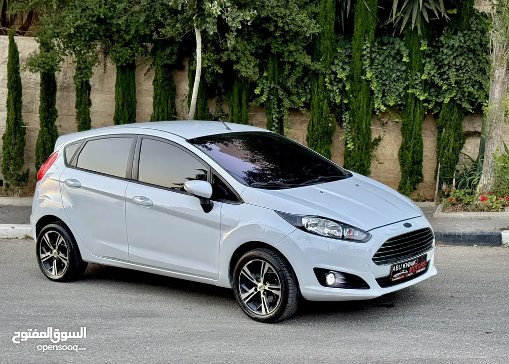‏Ford Fiesta 2017 ، اوتوماتيكك ،  مطور 1600 ،، فحص ممتاز تخلو من الحوادث او الضربات اغلبها بوية شركة