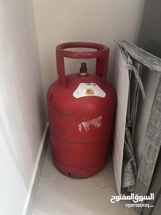 Emirates gas cylinder 11KG with Regulator