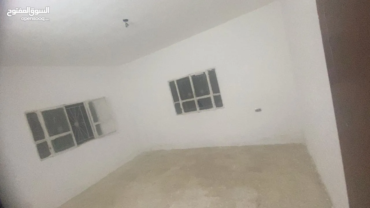 بيت للايجار بسعر مناسب