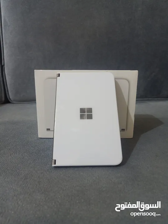 Microsoft surface duo 1