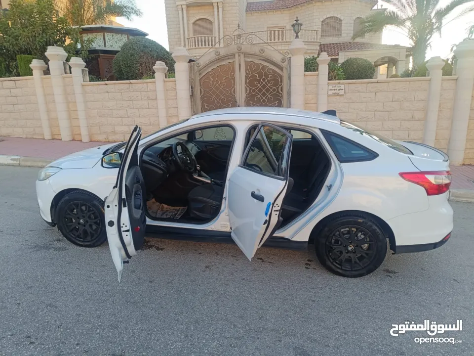 فورد فوكس نخب اول . دهان شركة2013