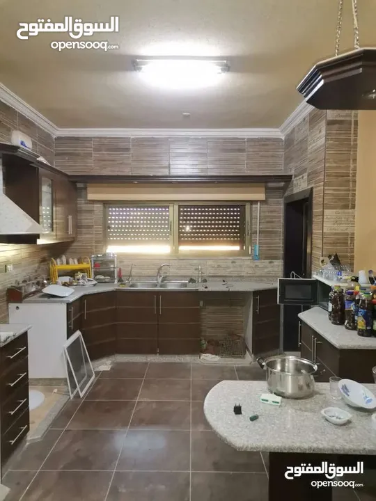 منزل مستقل للبيع مساحة 442 مكون من طابقين  الطابق الاول مستقل وشقتين الطابق الثاني كل شقه مستقله