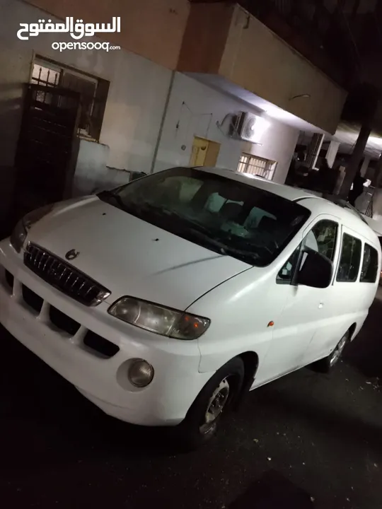 هيونداي h1 2001