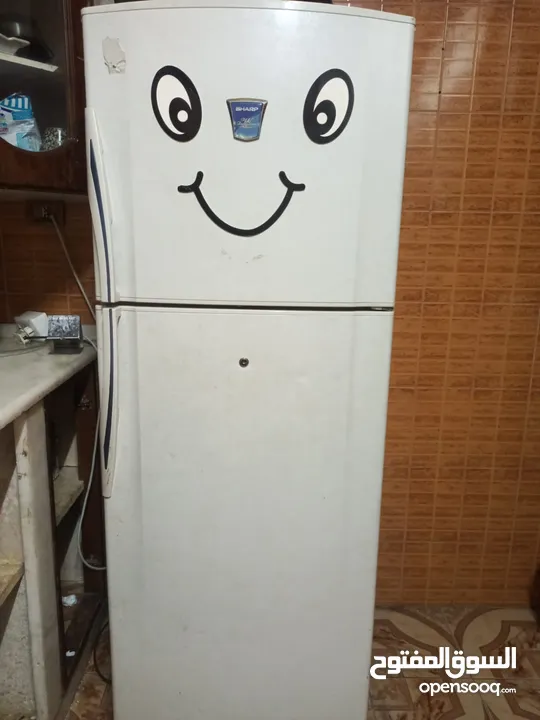 ثلاجة للبيع