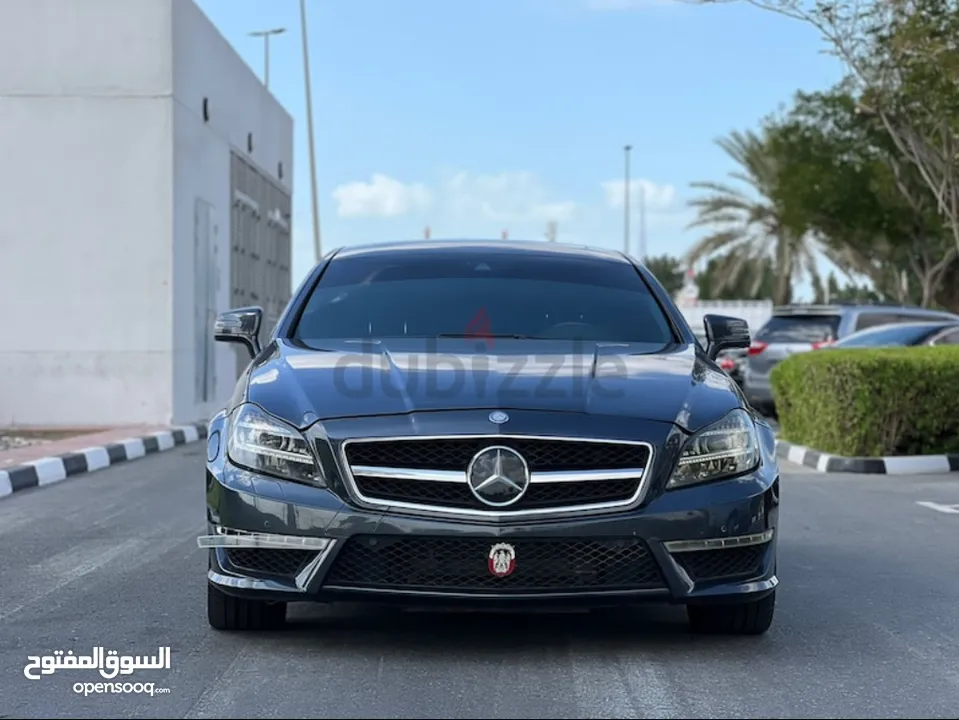 مرسيدس بنز cls63 2014 وارد كندا بدون حوادث ماشي 220 الف صبغ وكالة