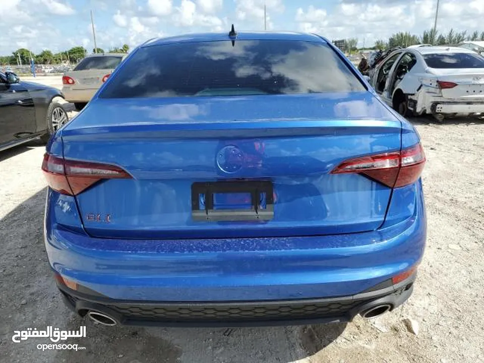 2024  VOLKSWAGEN JETTA 2.4L 4  سلندر ضرر موضح بالصور تاريخ المزايدة 2024/9/26 تعلن شرك