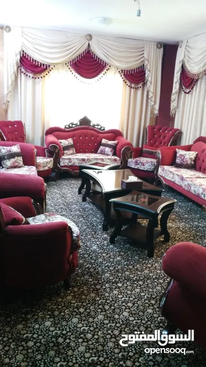 طقمين كنب وسكاملات وبرادي