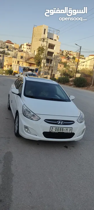 هونداي اكسنت ماتور 1600 بنزين فتحه سقف اربعه غيار بسعر 56000 ألف نقدا بدل وارد منبدل