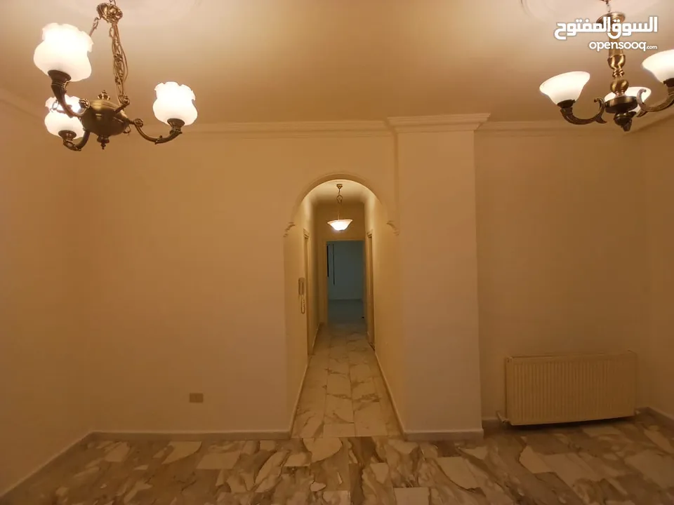 شقة فارغة  للإيجار في خلدا قرب دوار السكر ( 145م ) , طابق اول ,3 غرف نوم وحدة ماستر من المالك مباشرة
