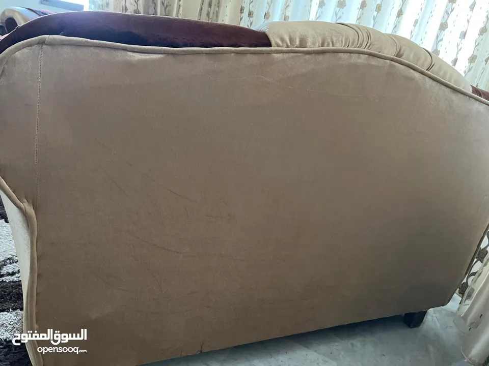 طقم كنب بسعر لقطه