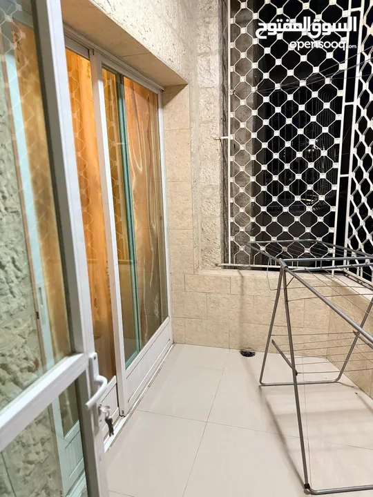 شقه مفروش لايجار شارع الجامعه الاردنيه  عائلات