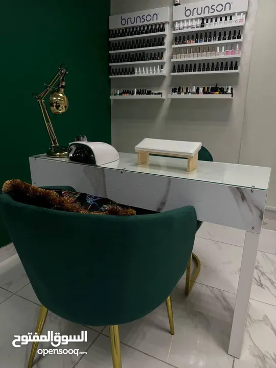 صالون نسائي للبيع موقع مميز womens beauty  salon for sale special location