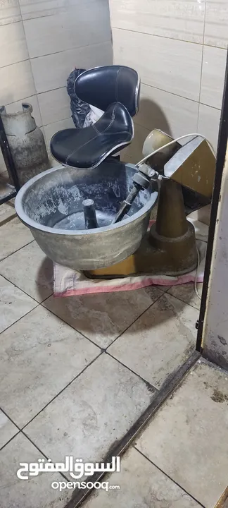 مطعم بيتزا ومعجنات للبيع في وسط البلد السلط مجهز بالكامل لاينقص شيئ