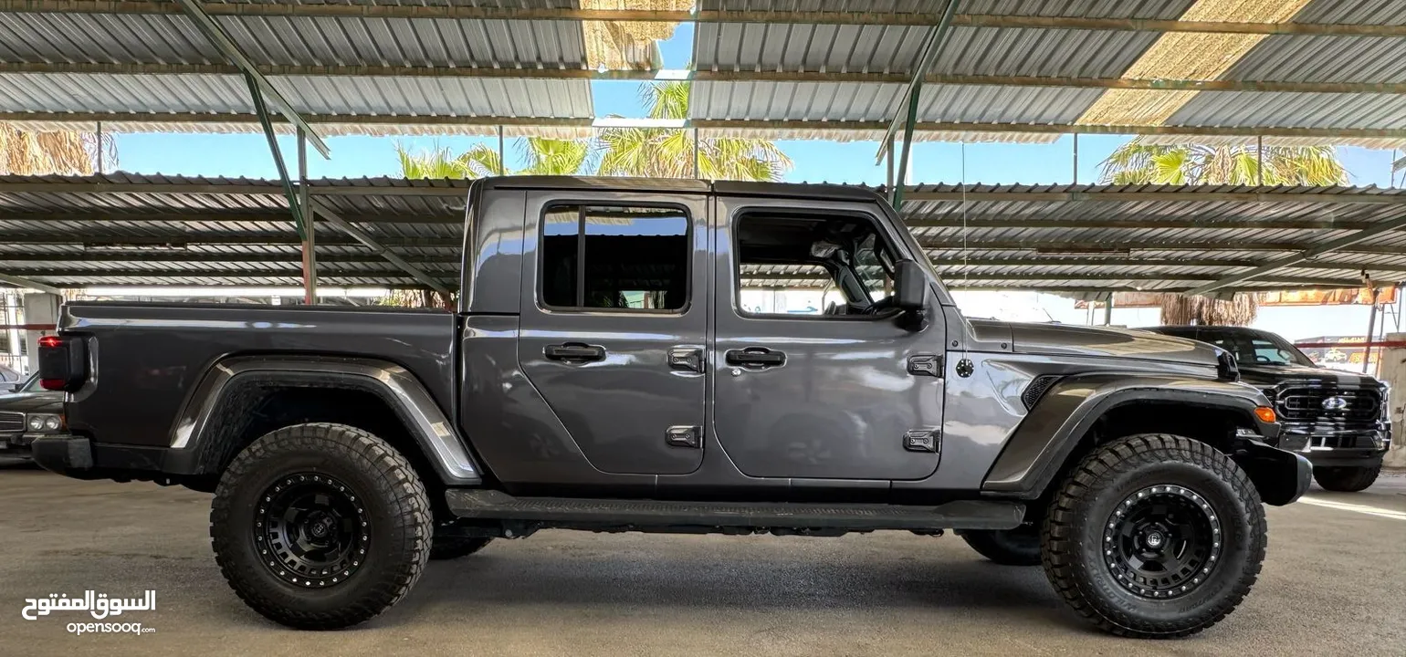 Jeep Gladiator 2022 overland