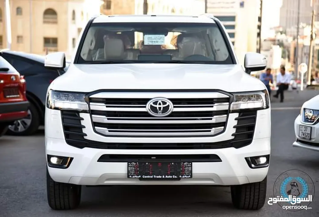 كفالة المركزية Land Cruiser 2023 لون لؤلؤي