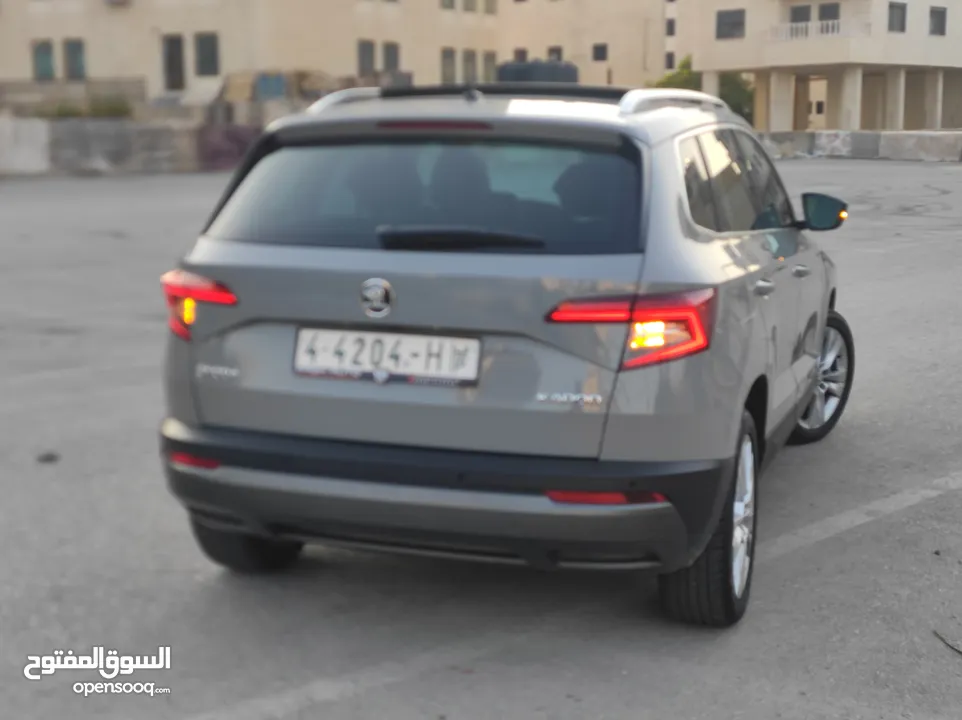 سكودا كاروك فل اضافات للبيع بسعر مغري ع الكاش