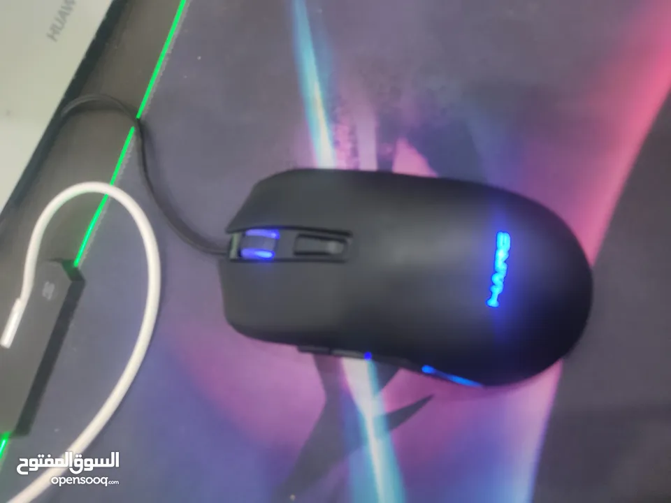 جهاز للبدل على نينتندو مع جميع ملحقاته