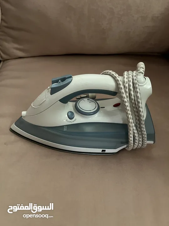 DSE Steam Iron